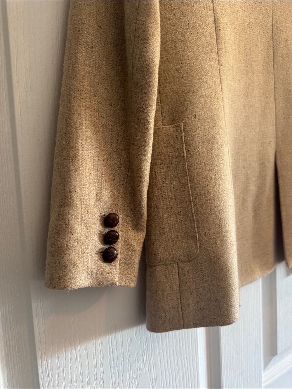 Mister K Paris - Women's Tailored Tan Blazer Jacket - Picture 5 of 8